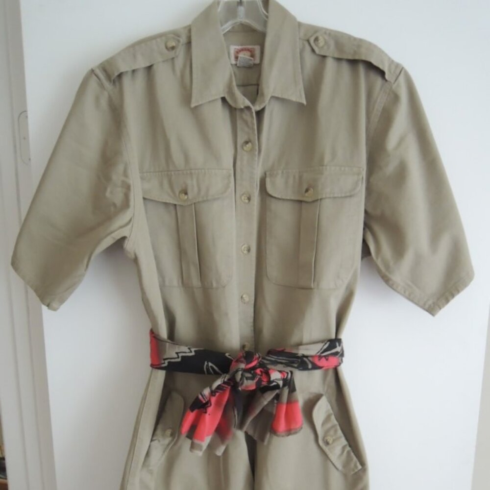 Ladies Jumpsuit Size L Vtg Banana Republic 1 Pc Shorts Safari Tan Khaki Color